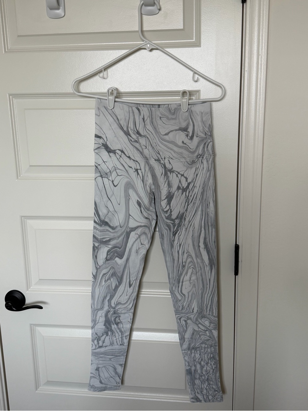 Avocado Gray Marble Print Leggings